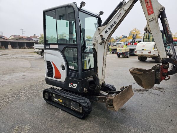 Gummiketten 230x48x66 für Bobcat E19